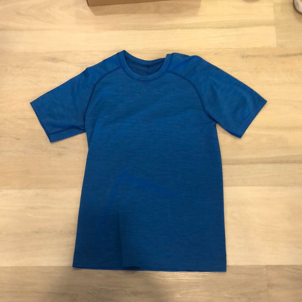 Lululemon men’s shirt